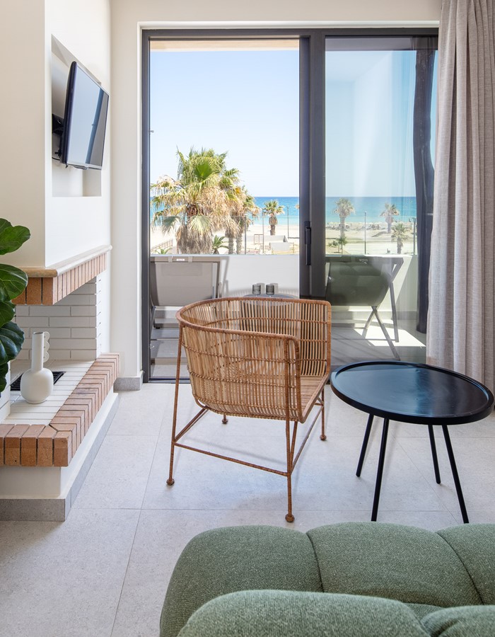 EXCLUSIVE SEA VIEW SUITES